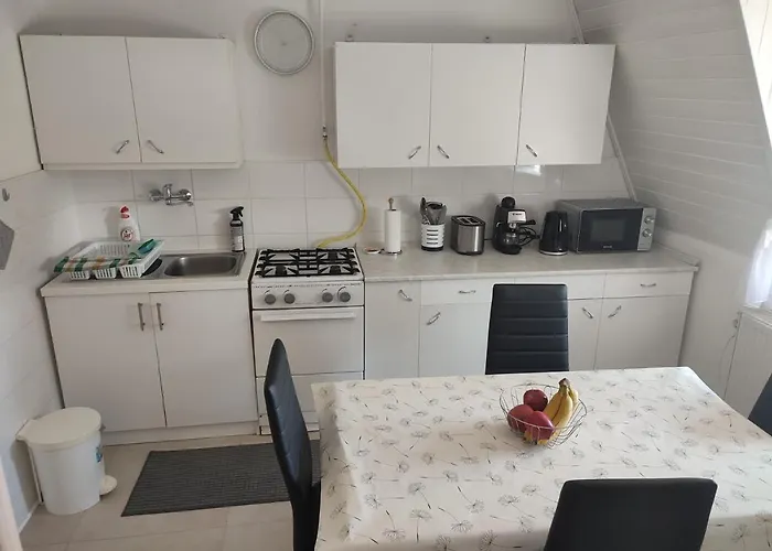 Veronika 3* ヘーヴィーズ